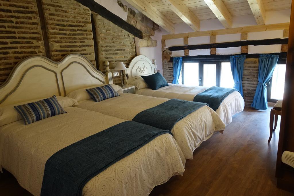 Apartamentos La Dama Azul Ágreda Стая снимка